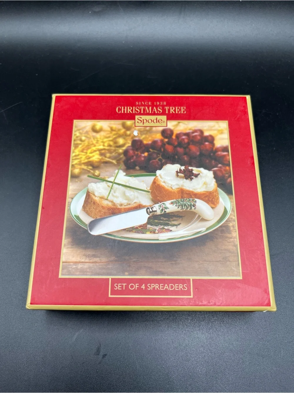 Spode Christmas Tree Set of 4 Spreaders Holiday Appetizer Spreaders NEW